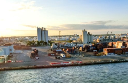 port everglades_145015725_s 770x320